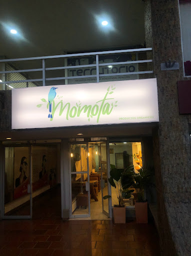 momota